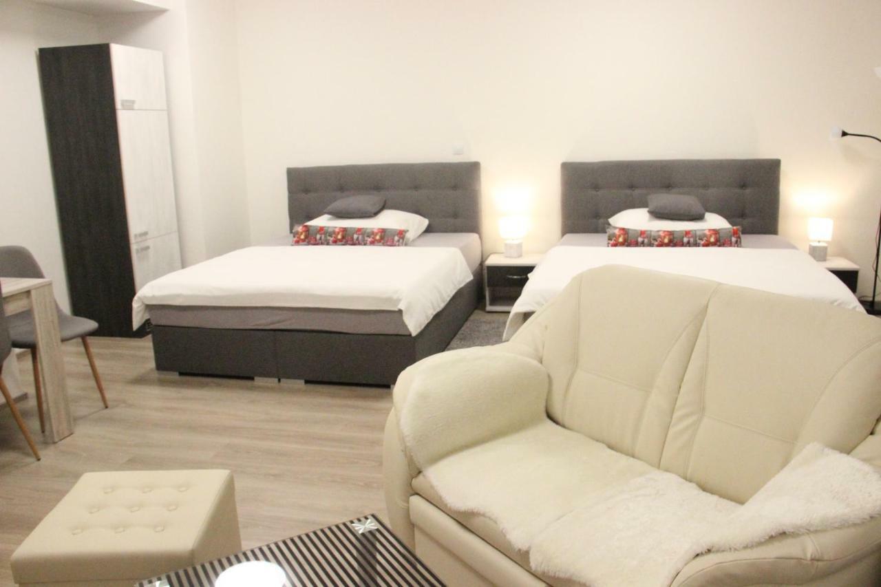 Apartman Praha Lägenhet Exteriör bild